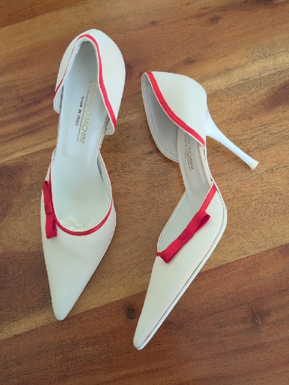 🆕 White Pointed Toe Slingback Pumps with Pink Trim